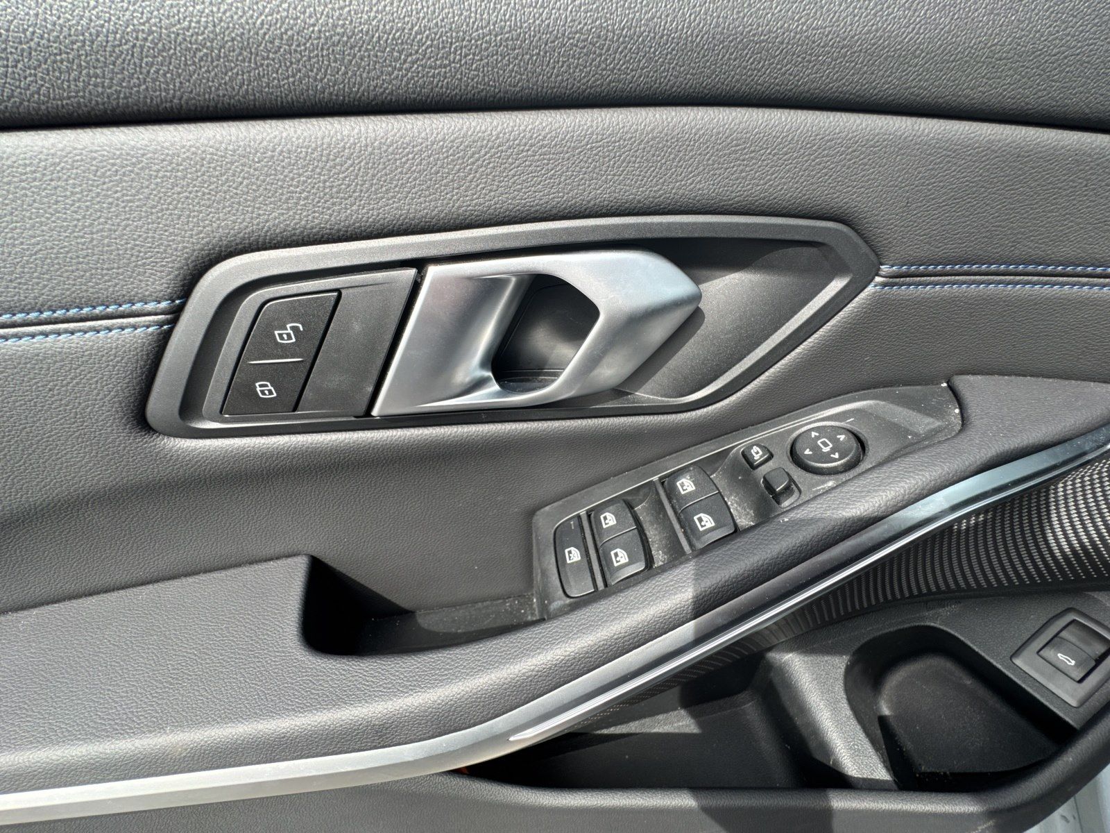 BMW 330 - Bild 18