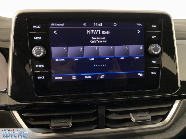T-Roc 1.5 TSI DSG R-Line NAVI KLIMA LED AHK REAR