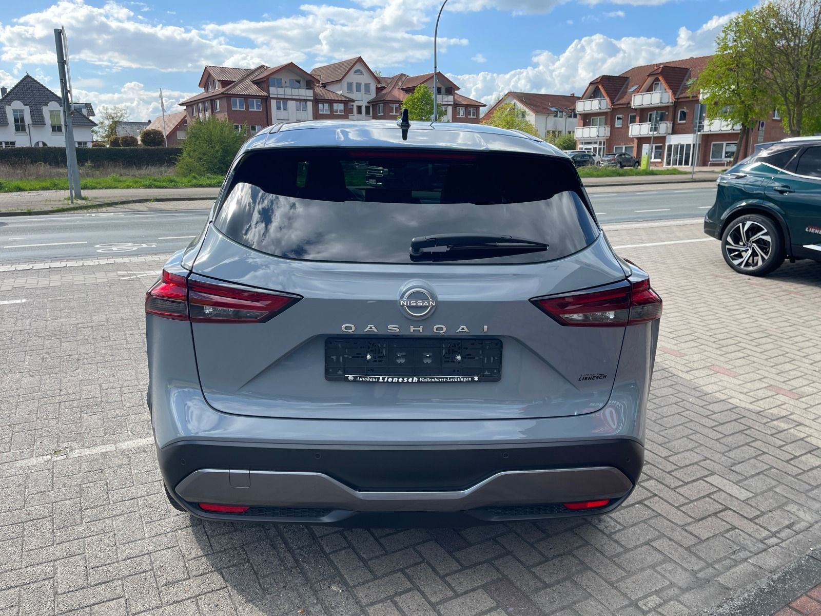 Fahrzeugabbildung Nissan Qashqai 1.3 DiG-T Tekna Automatik Navi Head Up A
