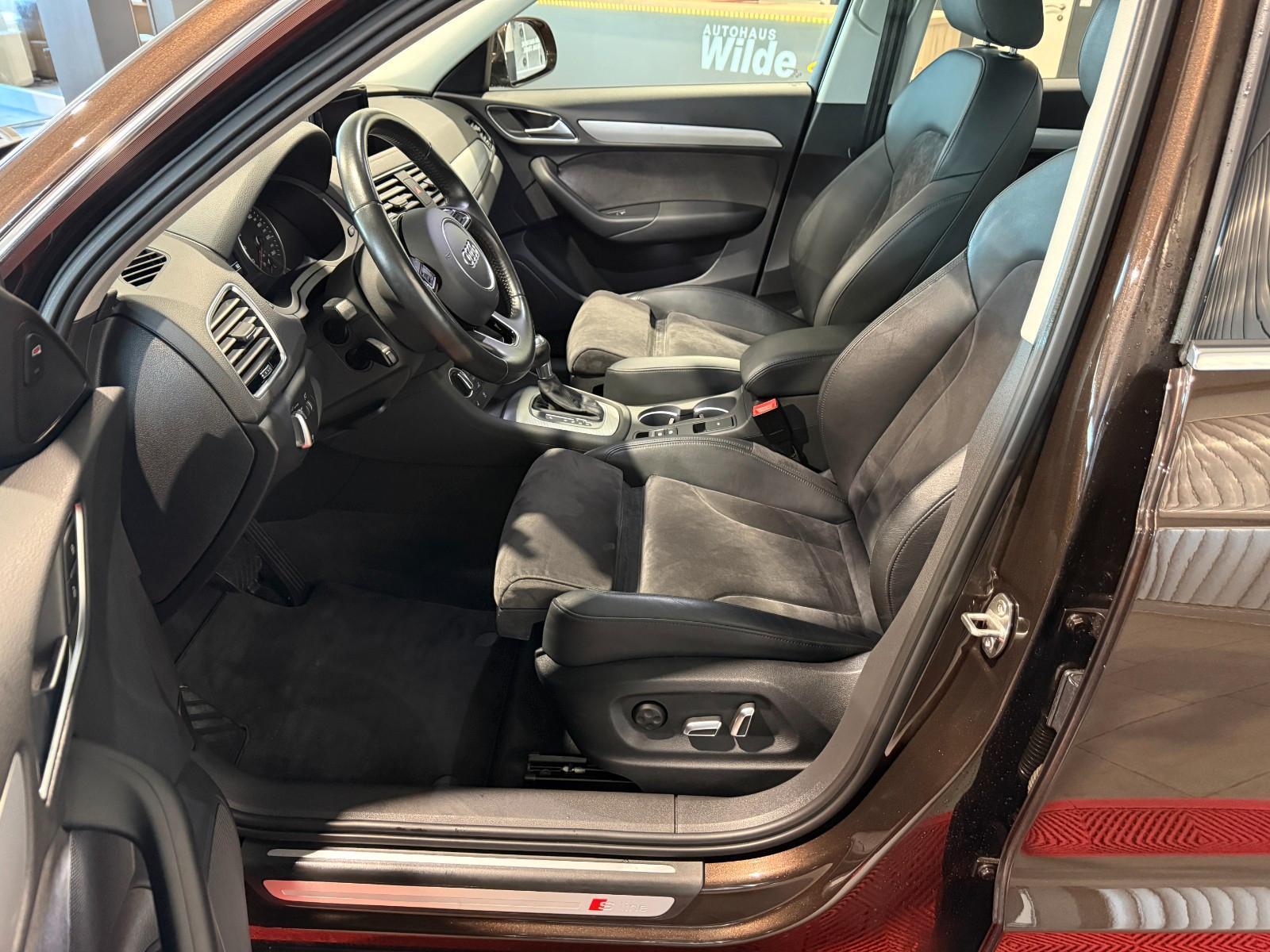 Audi Q3  S Line Sport  LED AHK  Navi