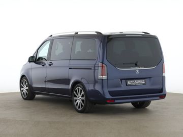 Mercedes V 220 - 5