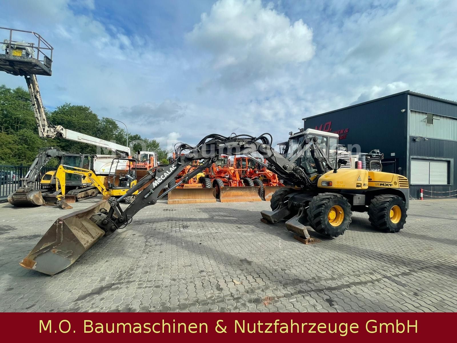 Fahrzeugabbildung MECALAC 12 MXT  / SW / VSA / 3x Schaufel /