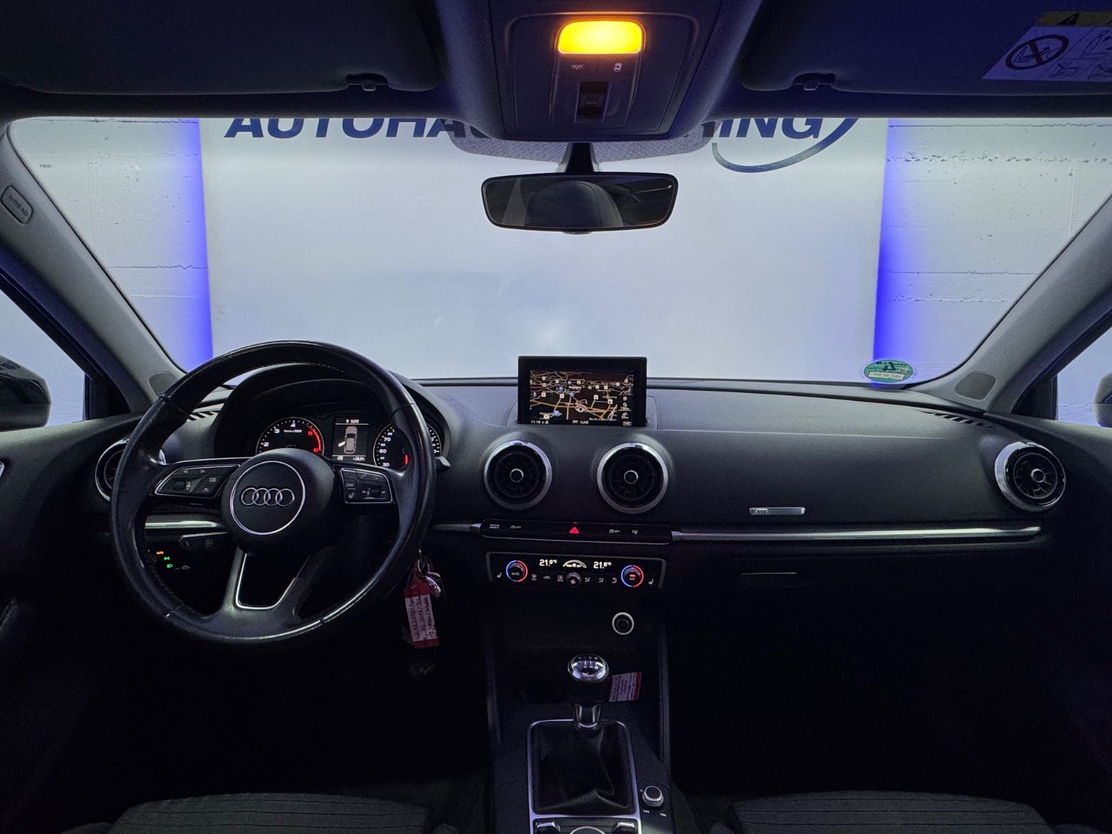 Audi A3 Sportback 2.0 TDI S line PANO NAVI LED STDHZG foto 17