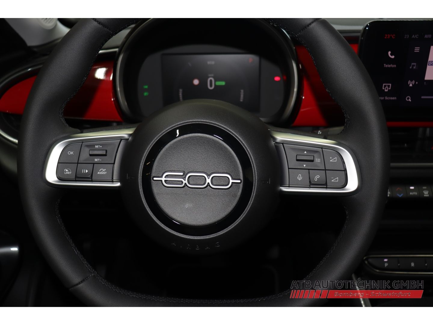 Fahrzeugabbildung Fiat 600e 54kWh Red SOH 97,1% LED Apple CarPlay Klima