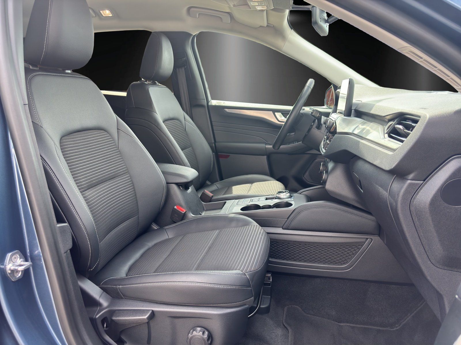 Fahrzeugabbildung Ford Kuga 2.5 PHEV Titanium X Aut./LED/ACC/B&O/NAVI/