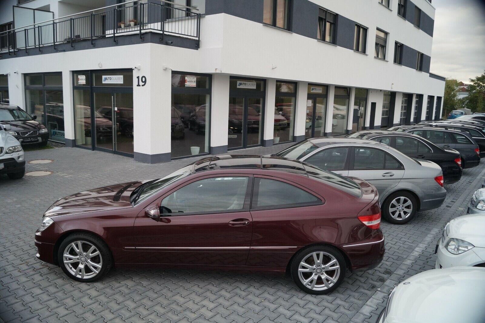 showroom-image-bottom