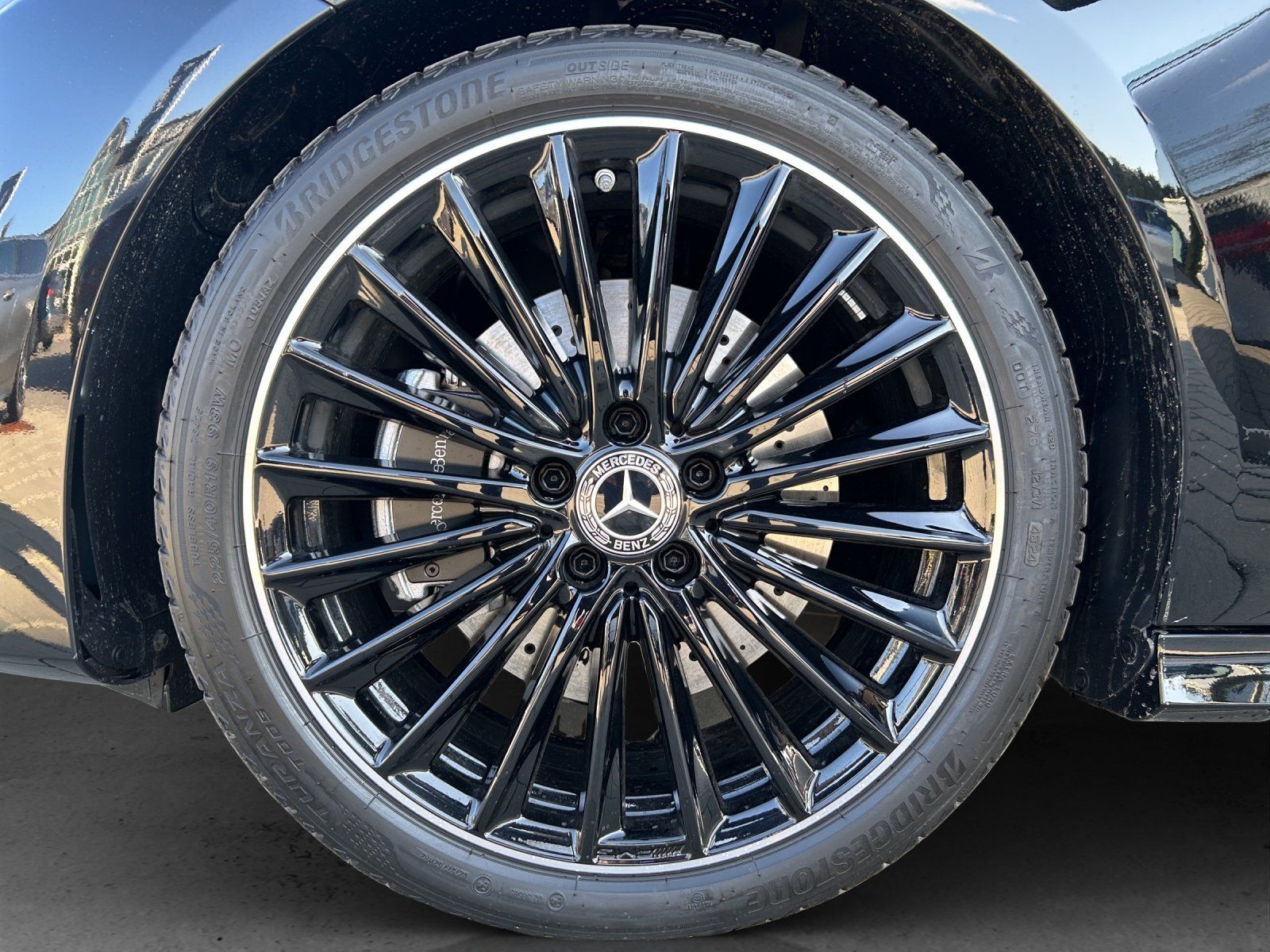 Fahrzeugabbildung Mercedes-Benz CLA 220 d Coupé AMG Pano DISTR KeyGo MULTIBEAM