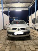 Renault Megane - Renault Megane aus 2005 mit Diesel-Antrieb