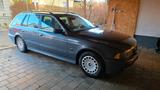 BMW 525i A touring - - BMW 525 aus 2001: 525i