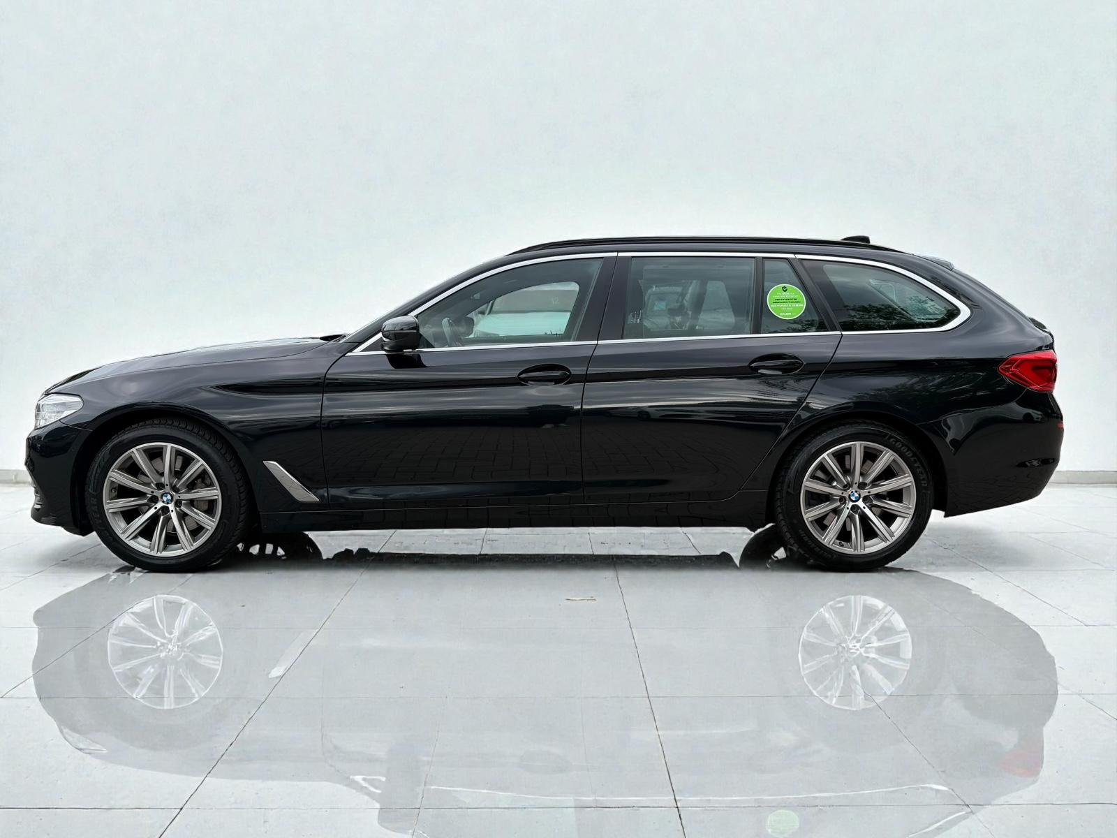 BMW 530d Touring*PANO*LEDER*HUD*LED*HIFI*APPLECAR*
