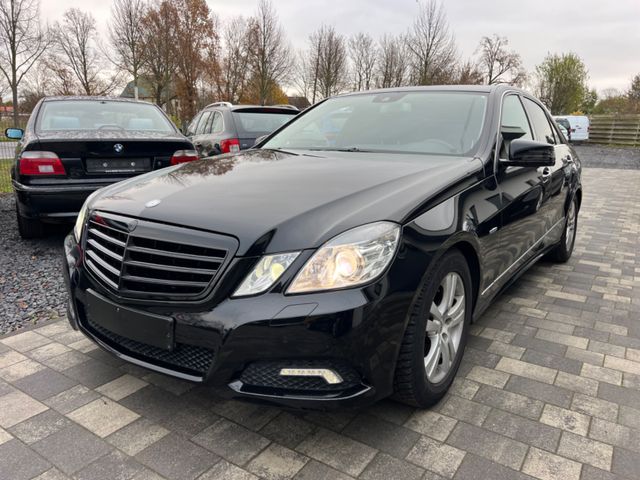 Mercedes-Benz E 250 CGI BlueEfficiency Xenon Navi Leder Pdc