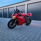 Ducati Panigale V4s - Offers