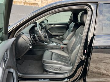 Fahrzeugabbildung Audi A3 Sportback 1.5 TFSI S-Tronic Navi LED Cam ACC