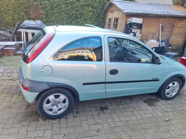 Opel Corsa C Comfort Tüv neu ,wenig Kilome...