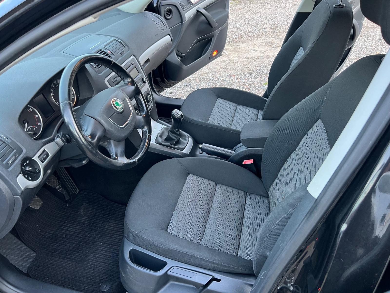 Skoda Octavia 2012 — photo 11