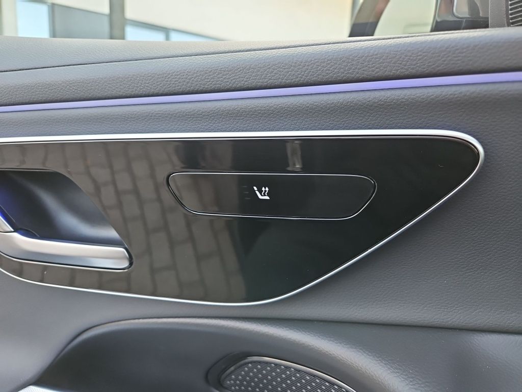 Fahrzeugabbildung Mercedes-Benz E 200 Limousine Avantg. Distronic+ Navi LED SHZ