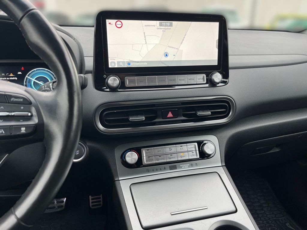 Fahrzeugabbildung Hyundai Kona EV+Carplay+R.Kamera+Klimaautom.