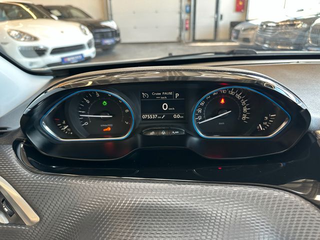 Peugeot 2008 Allure *Pano*Xenon*Navi*