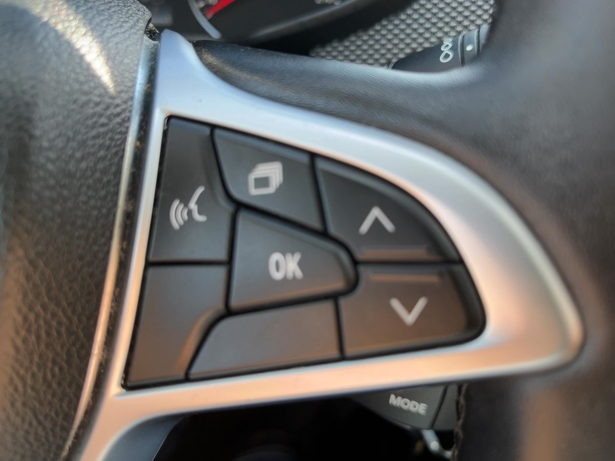 Fahrzeugabbildung Dacia Sandero Comfort TCe 90 (MY2021) ABS Fahrerairbag - mit KI generiert/bearbeitet