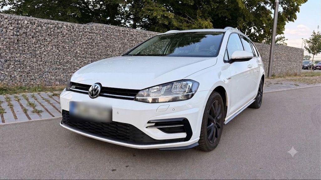 Image of Volkswagen Golf