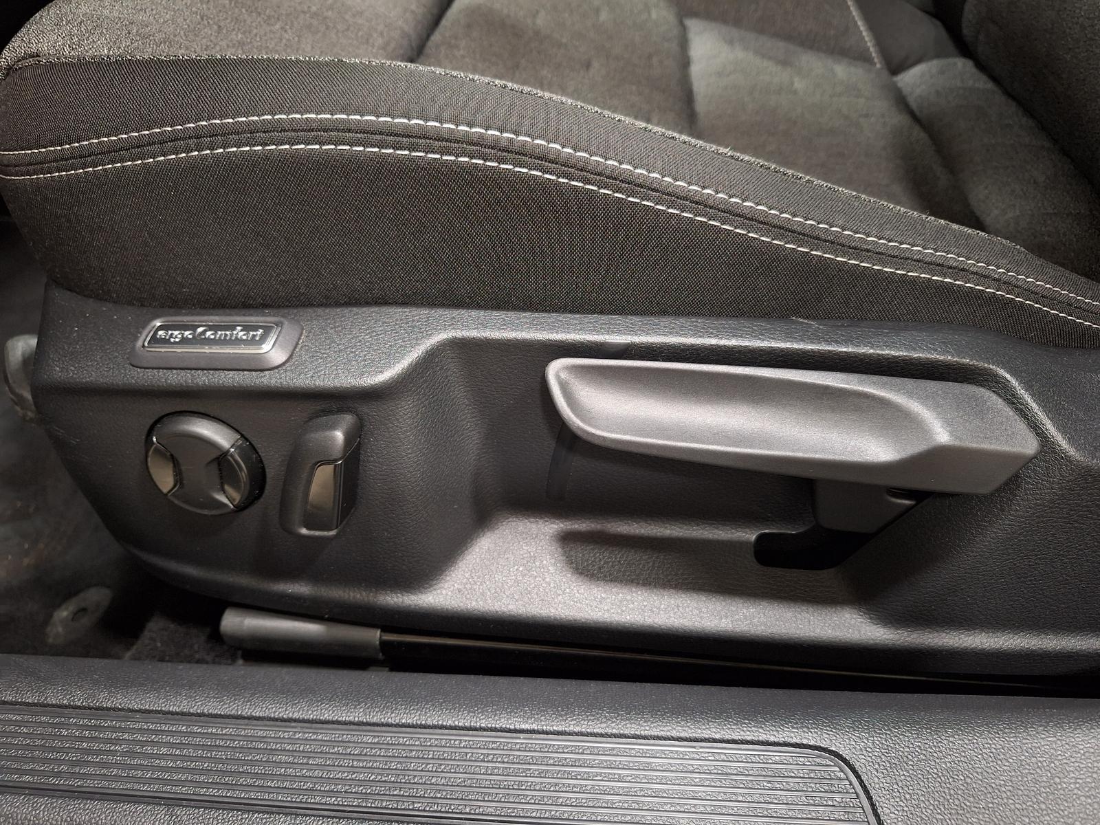 Volkswagen Passat 1.5 TSI DSG Business ACC Navi LED, миниатюра 20