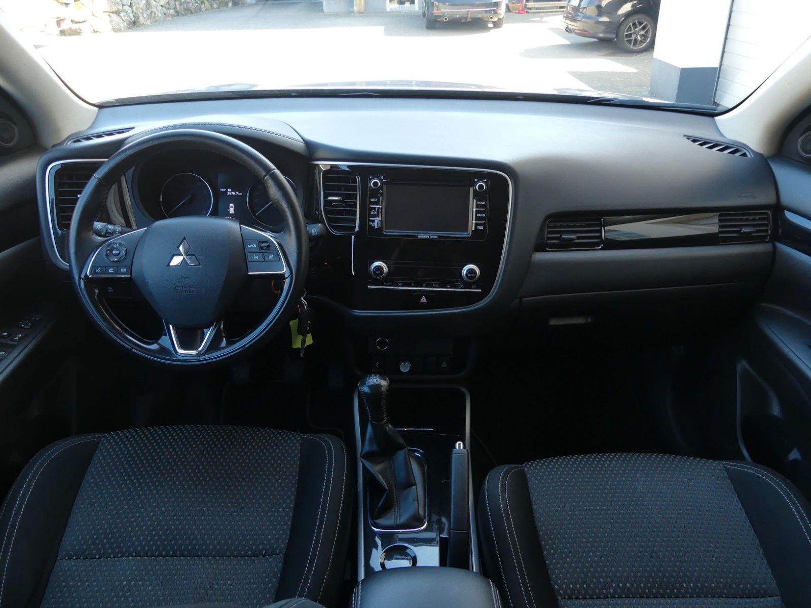 Fahrzeugabbildung Mitsubishi Outlander Diamant Edition 2WD*Gasanlage*Kamera*