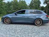 Seat Leon 2.0 ST CUPRA 300 DSG 4Drive PANO|FullLink|B - Seat Leon in Berlin
