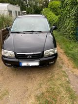 Hyundai Trajet (7Sitzer) - Hyundai Trajet mit Benzin-Antrieb