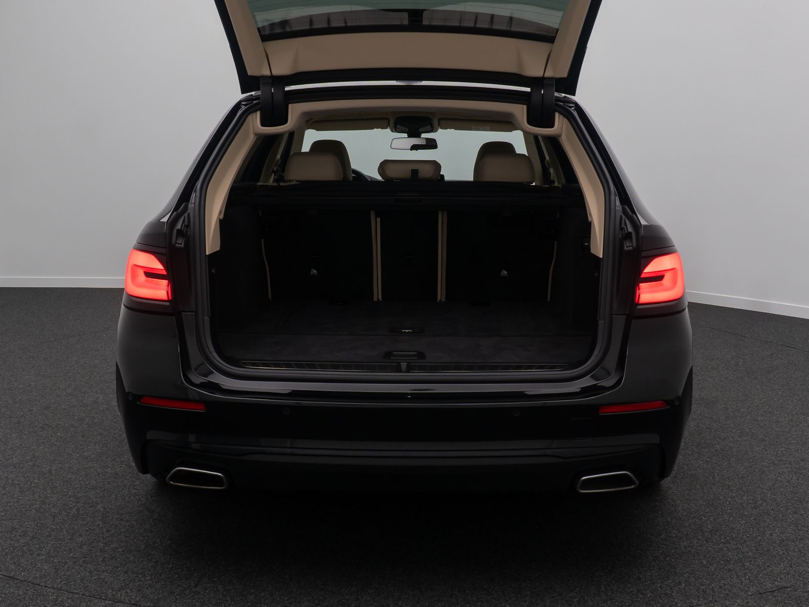 Fahrzeugabbildung BMW 520i HUD HiFi DAB Kamera Leder Alarm 4xKlima