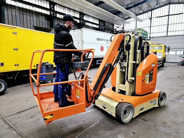 JLG Toucan 12E - Hubarbeitsbühne nur 45 Betr.stunden