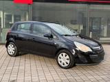 Opel Corsa D Satellite - Opel Corsa: Satellite