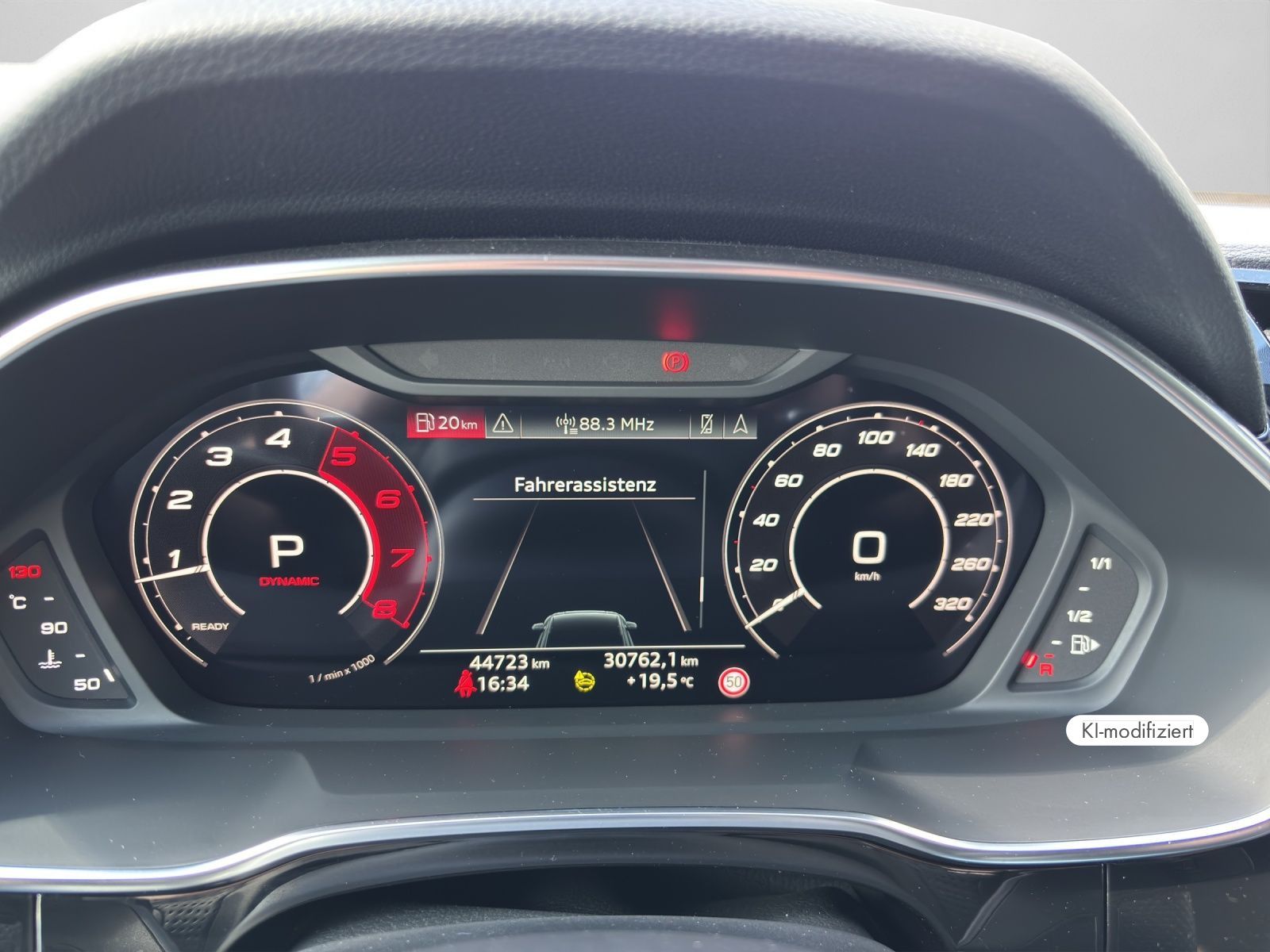 Audi RSQ3 - Bild 11