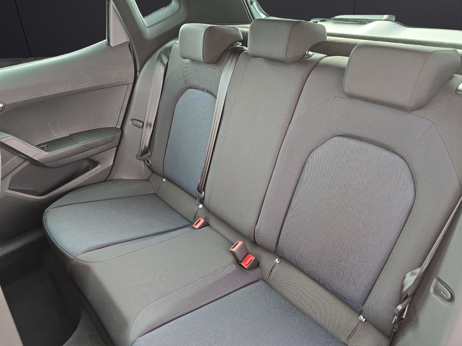 Fahrzeugabbildung SEAT Arona FR 1.5 TSI DSG ACC LED