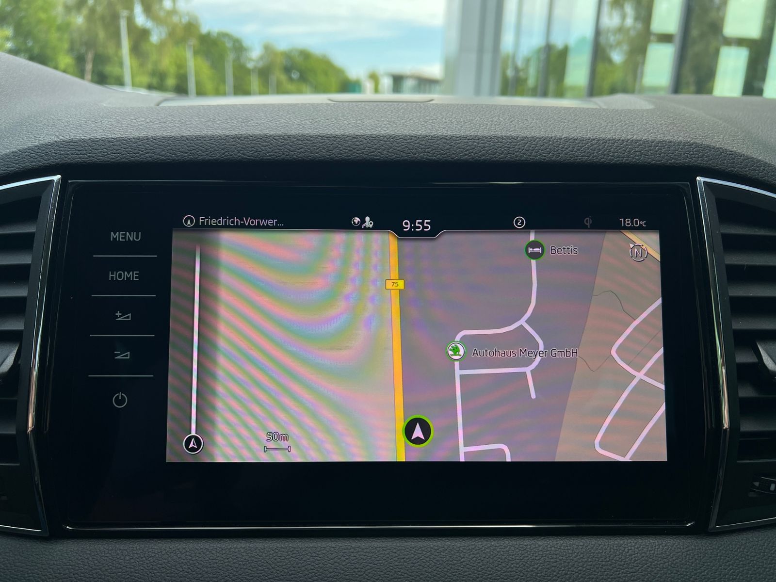 Fahrzeugabbildung SKODA Karoq Style 2.0 TDI DSG *AHK,LED,Navi,Kamera,18'