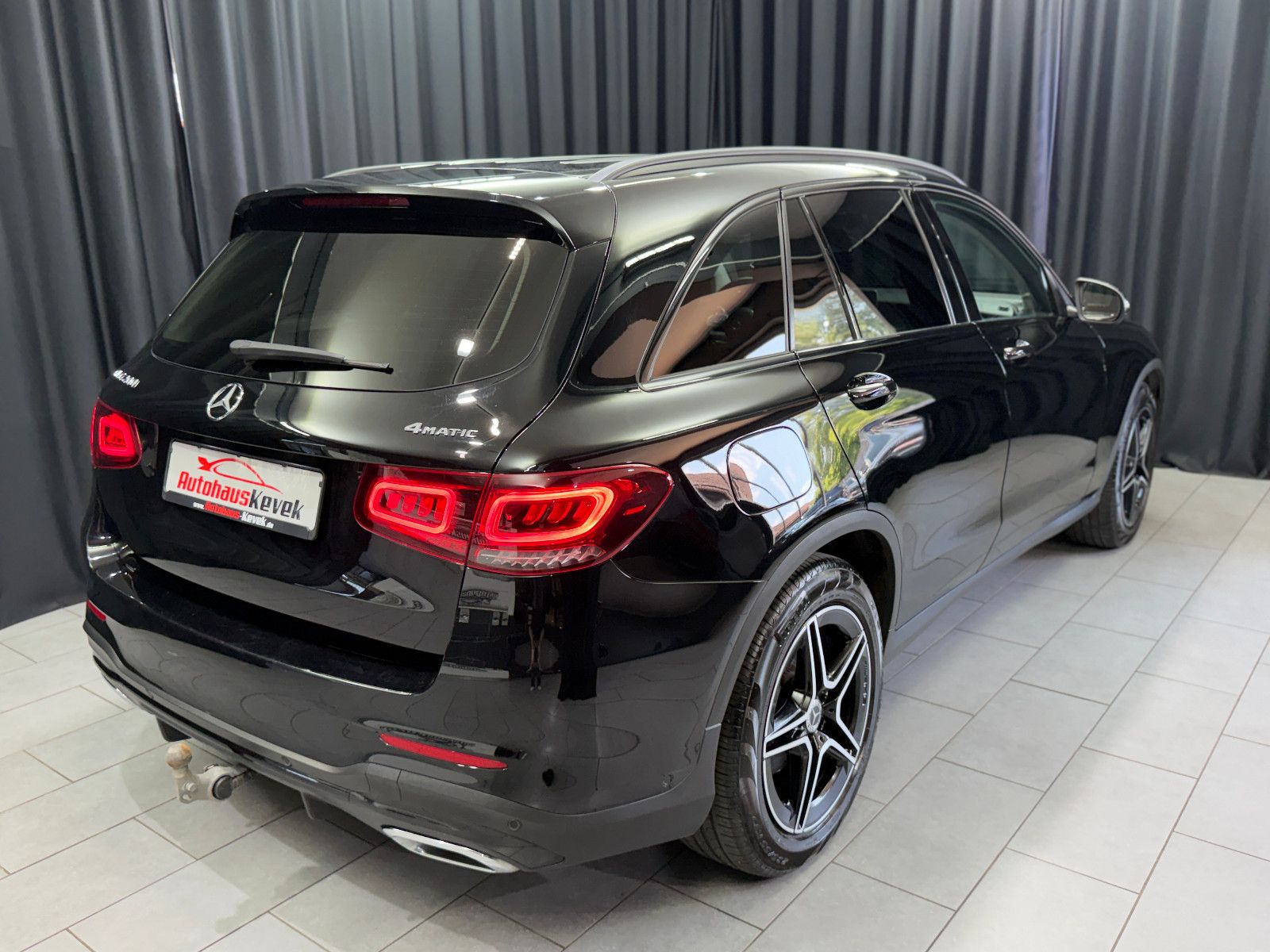Fahrzeugabbildung Mercedes-Benz GLC 200 4Matic|AUTOMATIK|AMG-LINE|DIGI-TACHO|AHK