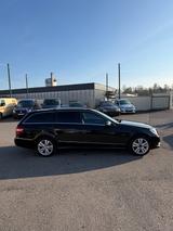 Mercedes-Benz E 350 CDI 4Matic T-Modell Avantgarde*Kamera*Navi - Mercedes-Benz E 350 mit Diesel-Antrieb: Kombi