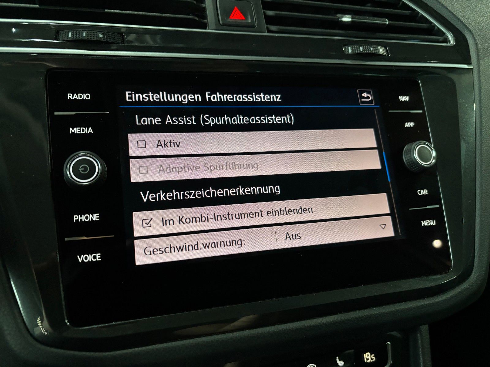 Fahrzeugabbildung Volkswagen Tiguan Highline *CarPlay*Kamera*LED*SHZ*Navi
