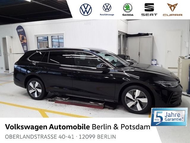 Volkswagen Passat Variant 2.0TDI DSG R-Line NAVI AHK H&K LE