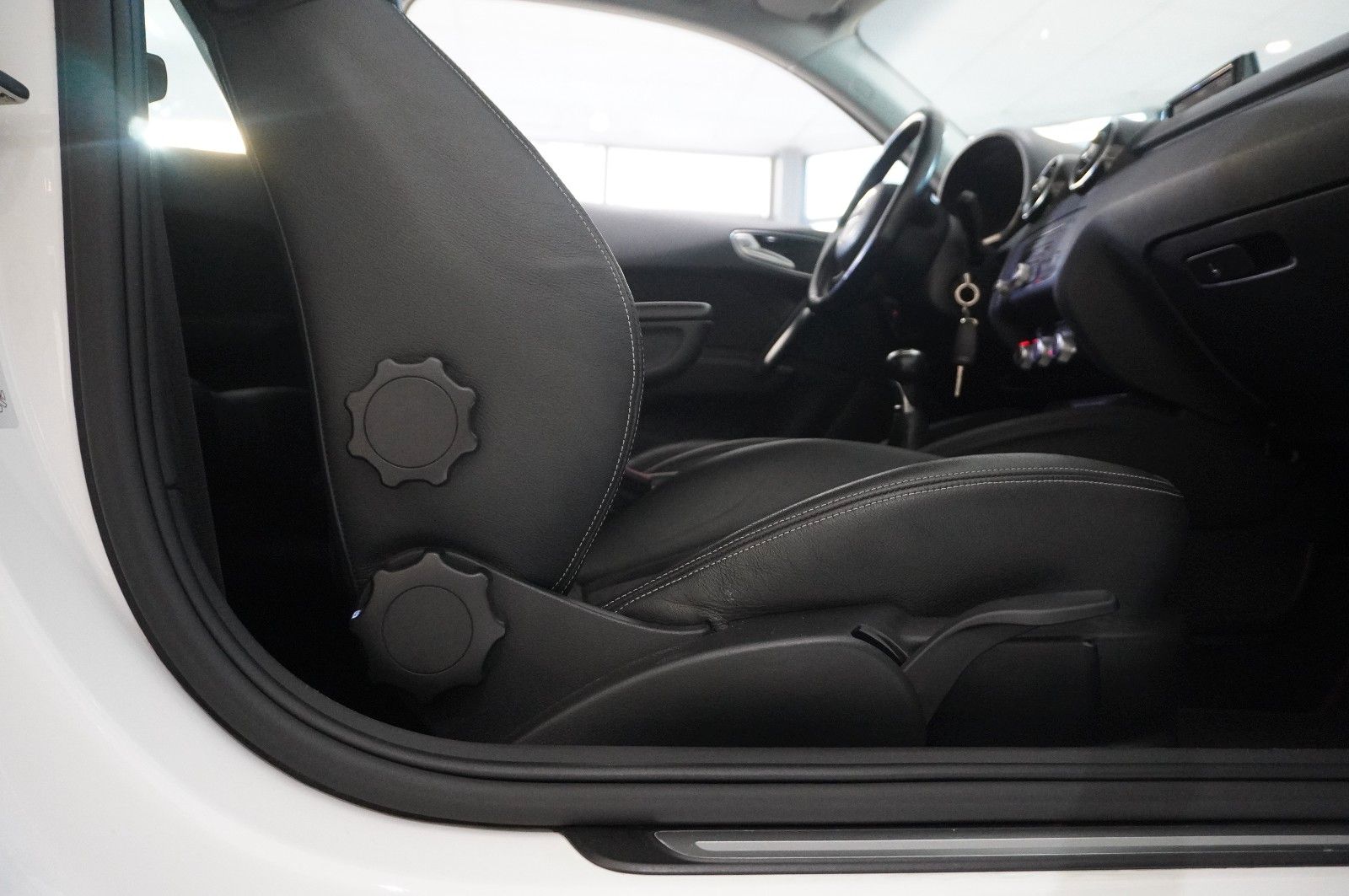 Fahrzeugabbildung Audi A1 1.4 TFSI NAVI/BI-XENON/SHZ/SPORT/PDC/TEMP/AHK