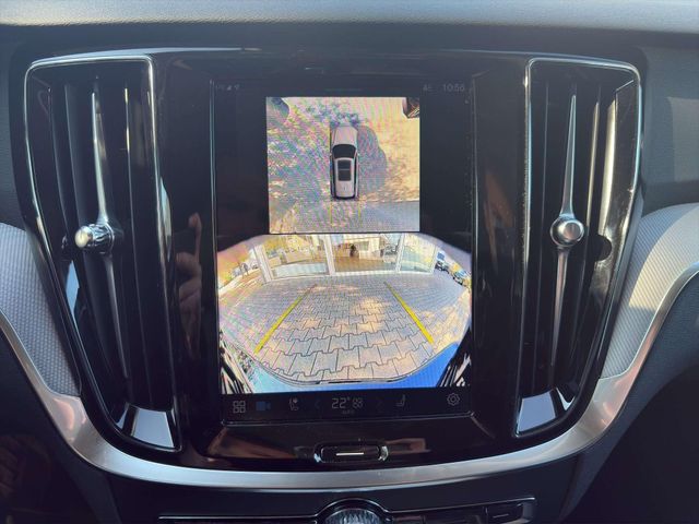 Volvo V60 B4 Mild-Hybrid Plus Dark