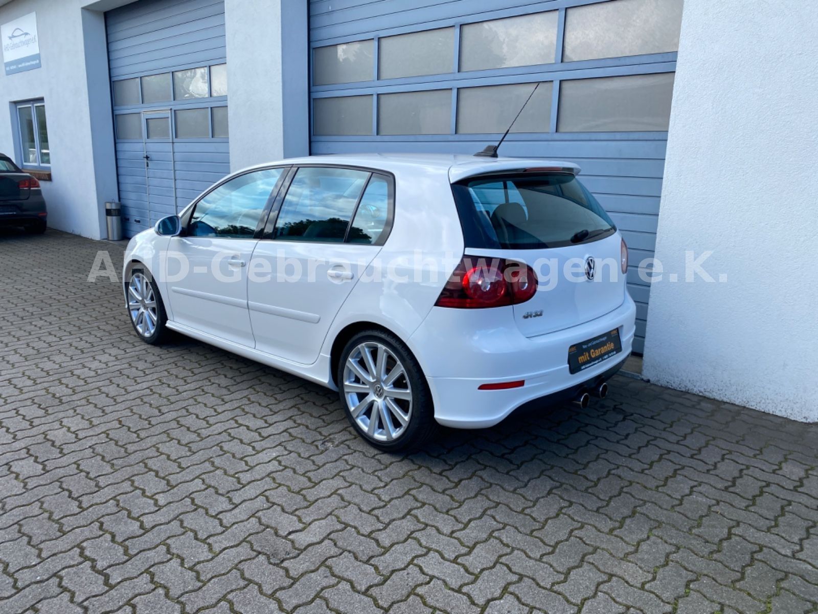 Fahrzeugabbildung Volkswagen Golf V Lim. R32