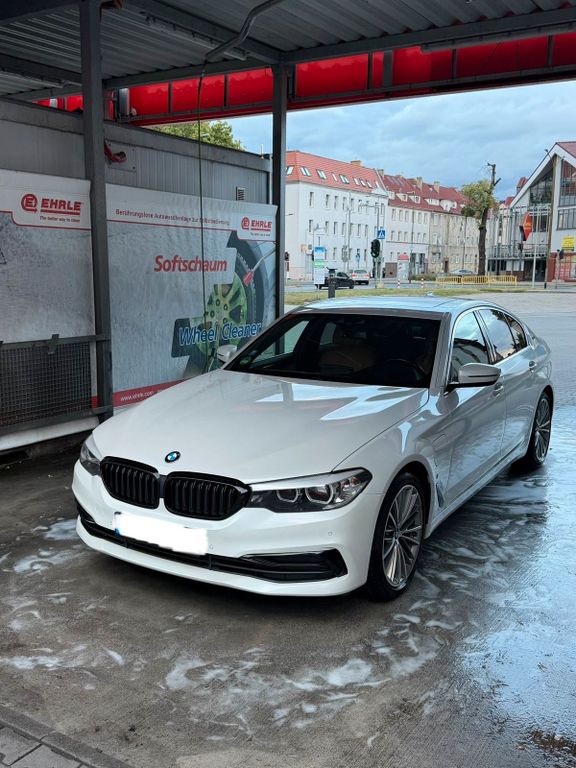 Image of BMW 530