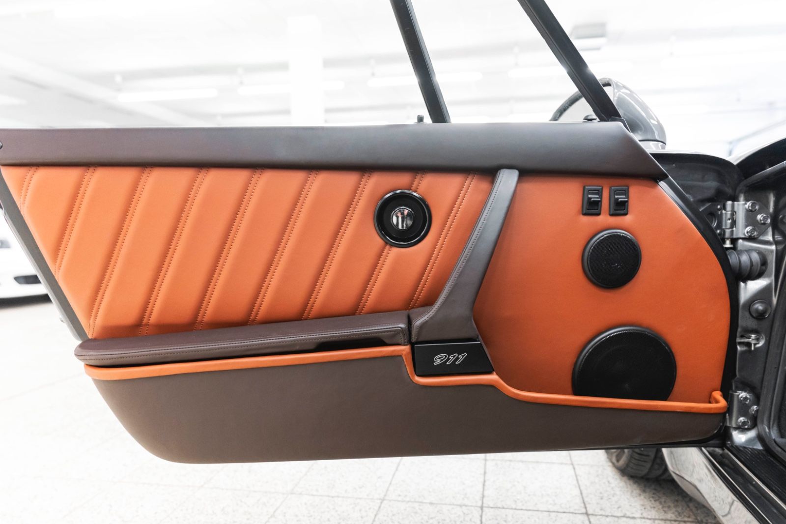 Fahrzeugabbildung Porsche 964 TURBO COUPE TOPZUSTAND REVIDIERT GUT. 1-