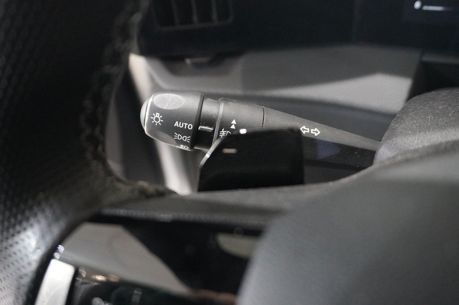 Fahrzeugabbildung Opel Astra L ST 1.5D ULTIMATE NAVI/LED/360°/PANO/DAB+
