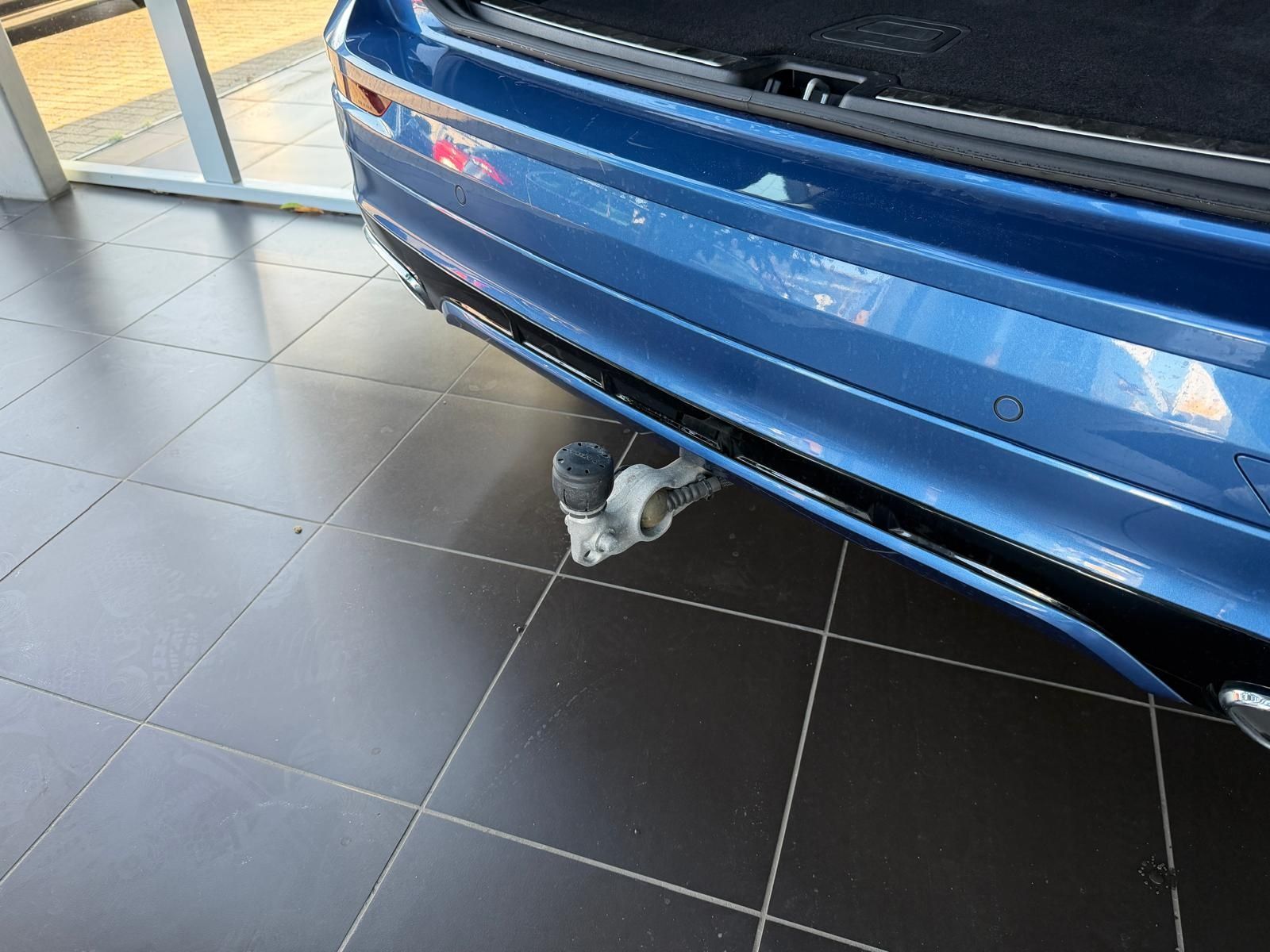 Fahrzeugabbildung Volvo XC60 R Design AHK 360° H/K LED ACC LEDER