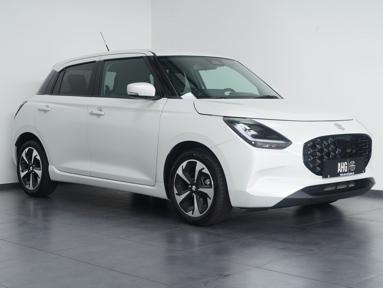 Fahrzeugabbildung Suzuki Swift 1.2 Dualjet Hybrid 61 kW Comfort+ LED/NAVI