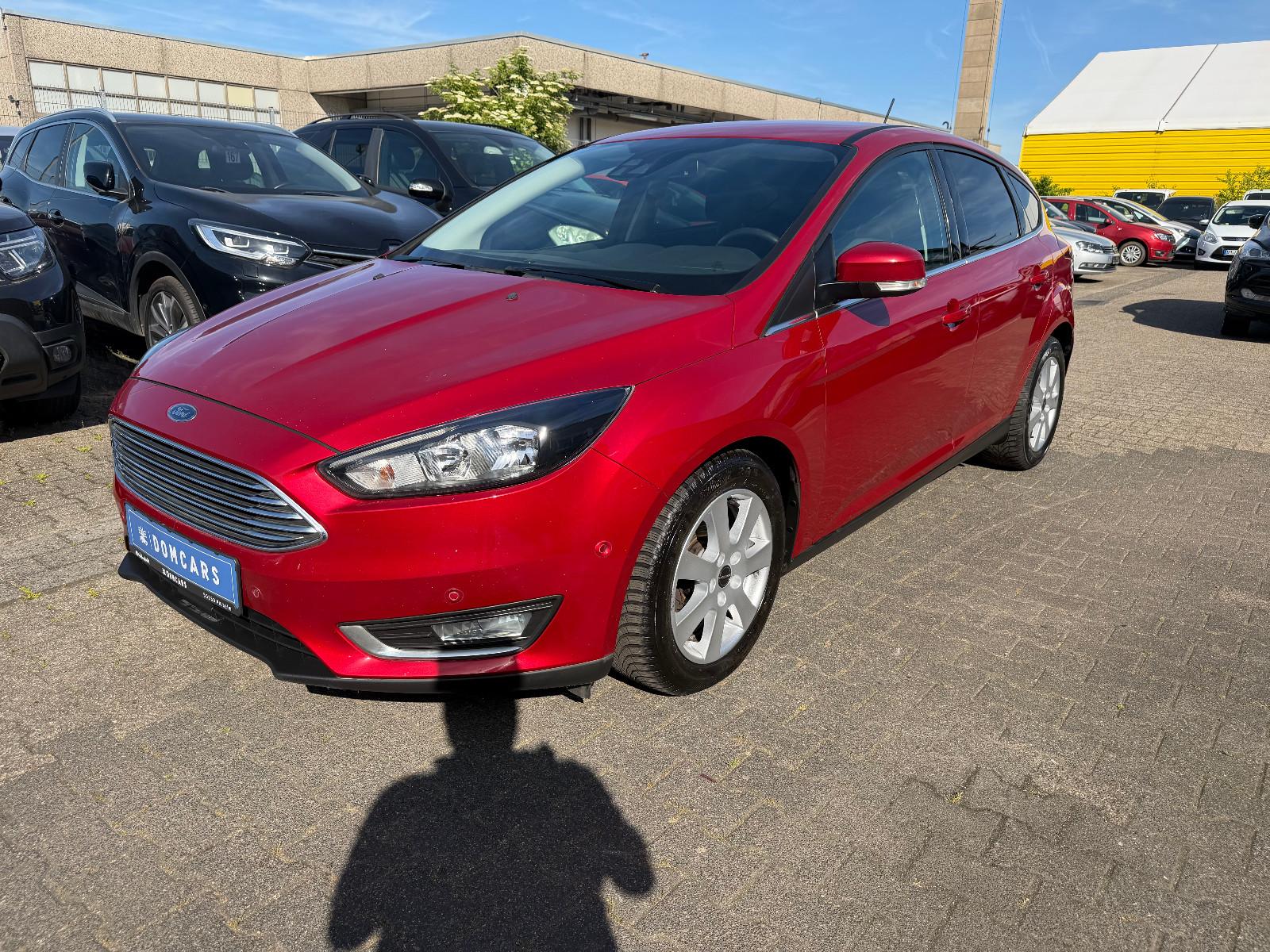 Ford Focus Lim. Titanium/NAVI/GARANTIE/ALU/PDC/KLIMA/