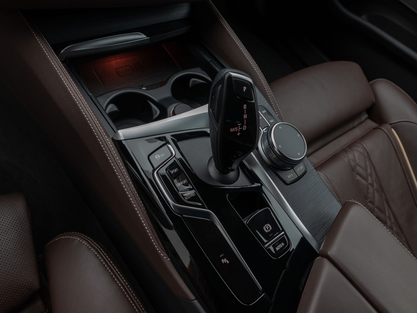 Fahrzeugabbildung BMW 540d xD M Sport Kamera Laser HUD DAB H/K Komfort