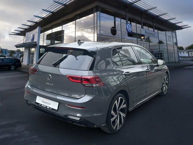 Golf VIII 1.5 eTSI DSG R-Line Black-Style 18 ALU