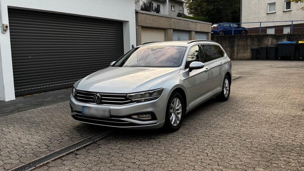 Volkswagen VW Passat Var. 2.0 TDI DSG AHK Lenkrad-/Sc...